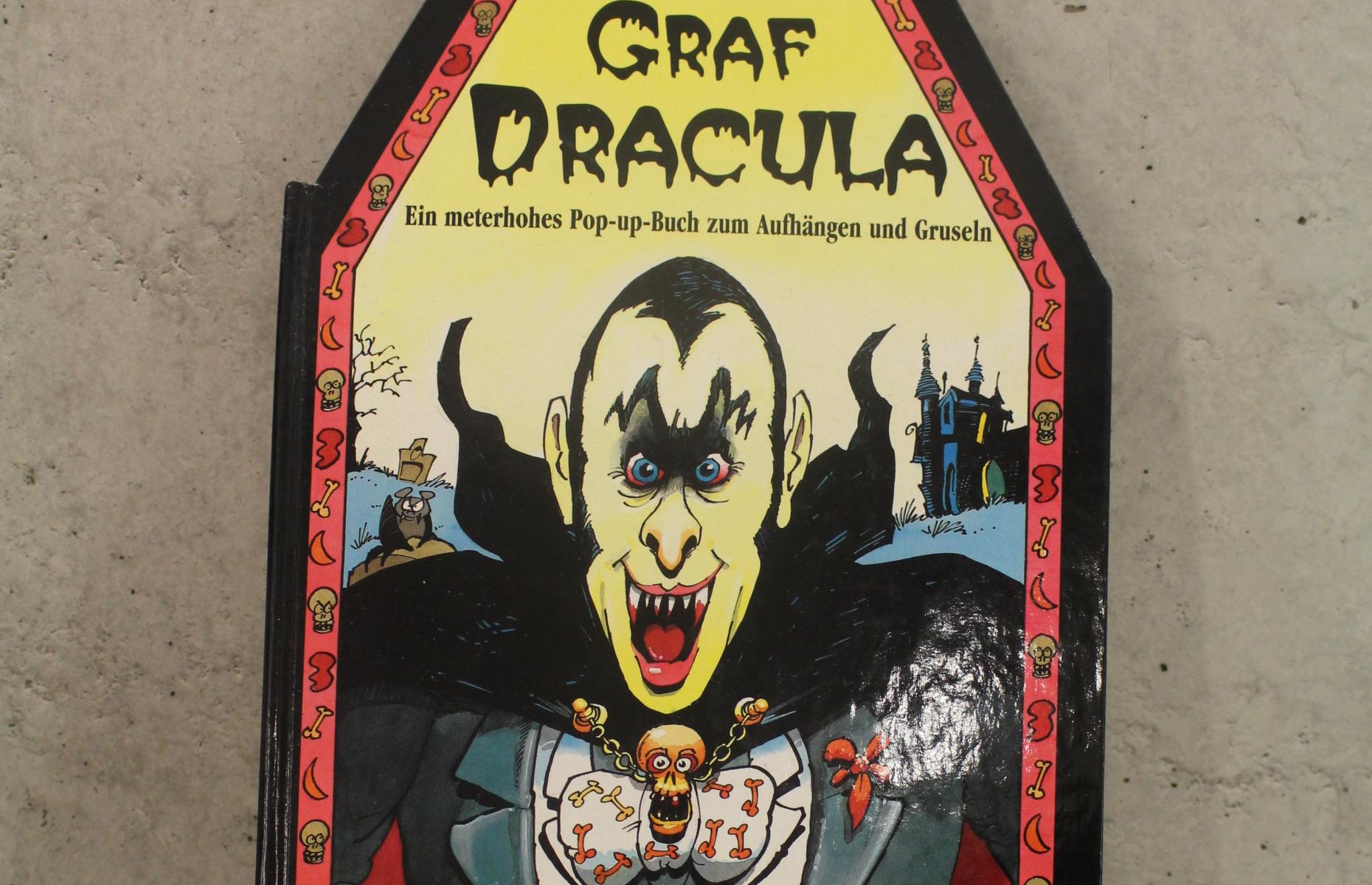 Oberer Teil des Covers von dem Pop-up-Buch &quot;Graf Dracula&quot;