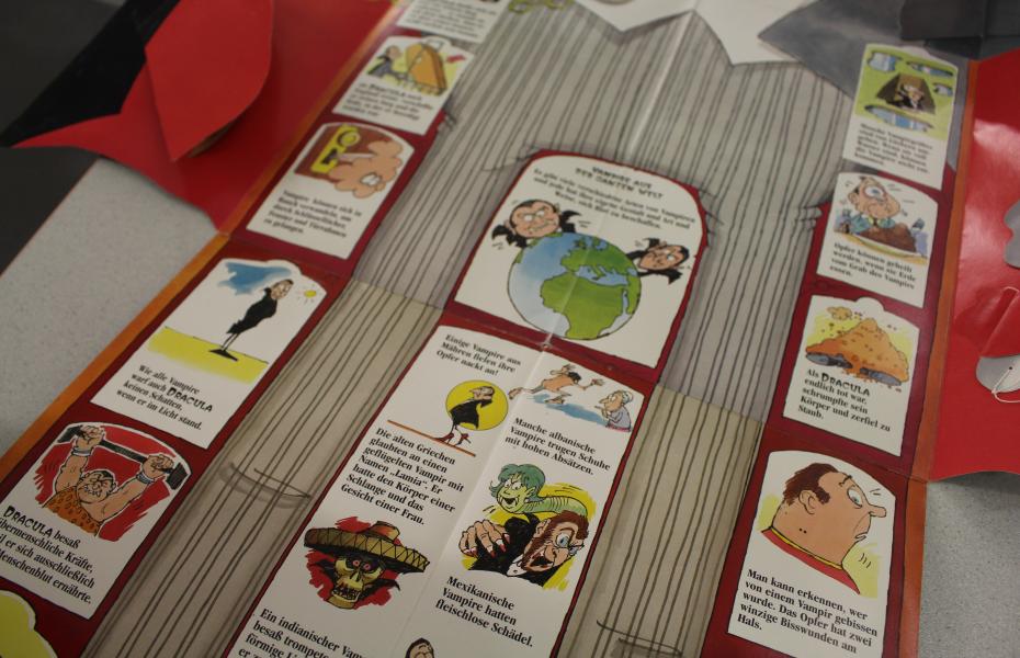 Überblick über die Texte im Pop-up-Buch "Graf Dracula"